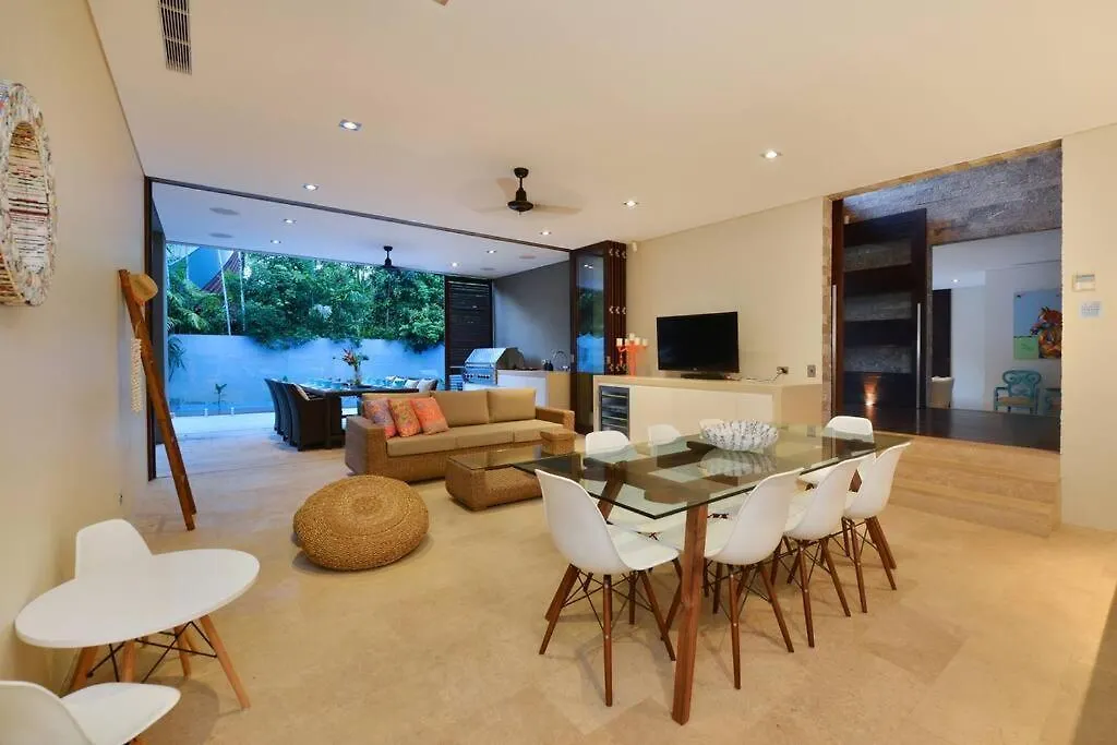 Tugela - Luxury Holiday Home Port Douglas 0*,